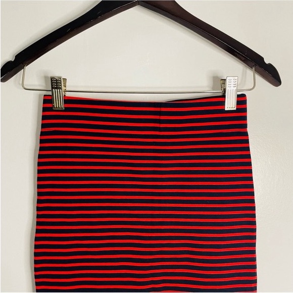 Madewell, red and navy blue, horizontal striped skirt, Pencil skirt size xs - Picture 3 of 7